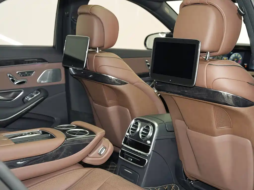 Mercedes-Benz S-Class — миниатюра 31