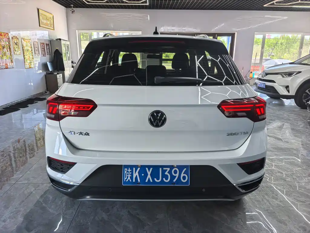 Volkswagen T-Roc 2022 280TSI DSG PLUS