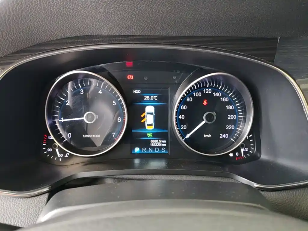 Hongqi Hongqi H7 — миниатюра 16