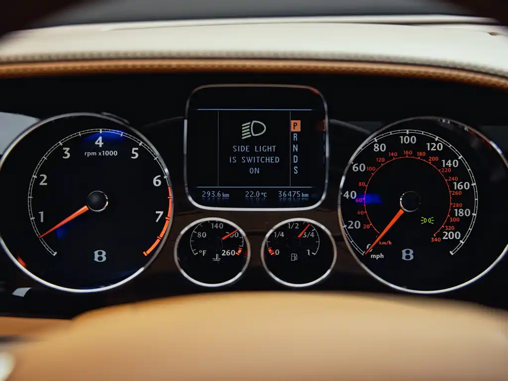 Bentley Flying Spur — миниатюра 13