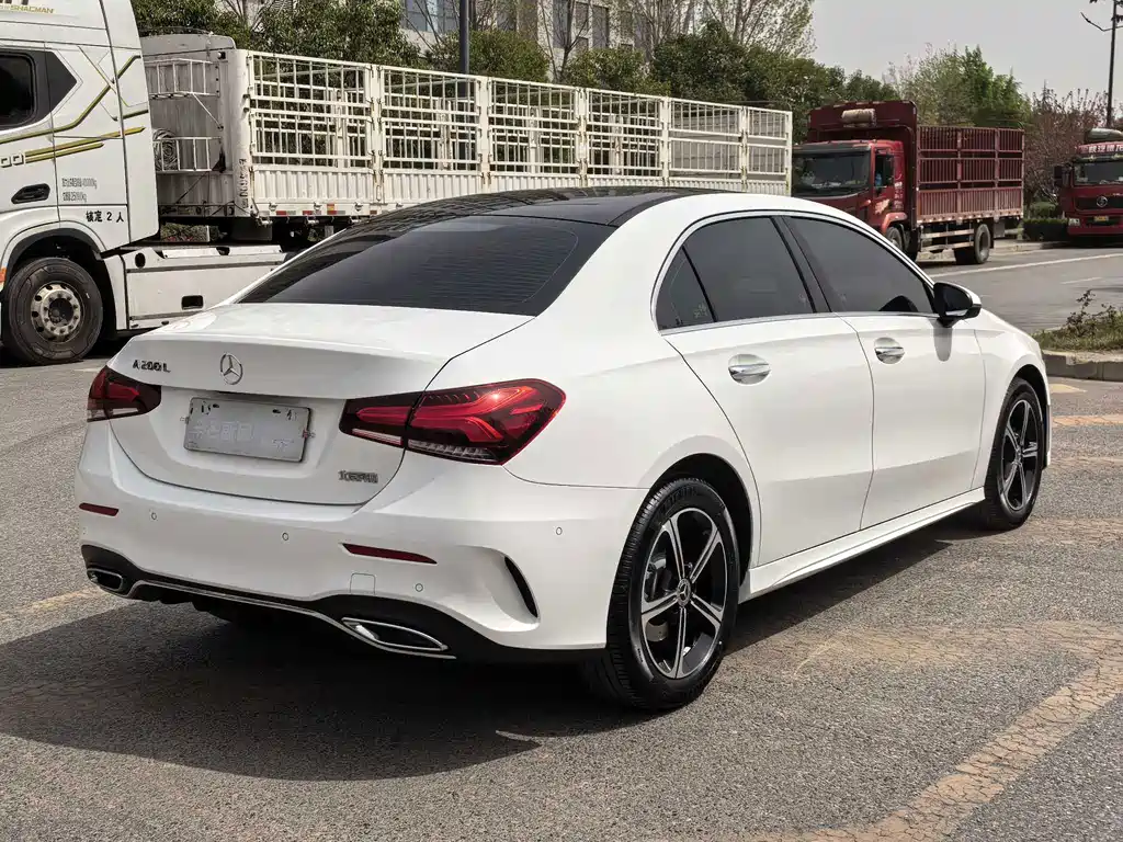 Mercedes-Benz A-Class — миниатюра 14