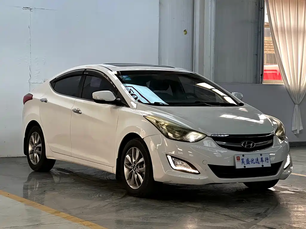 Hyundai Elantra Langdong 1.6L Manual Premium Type, фото 3