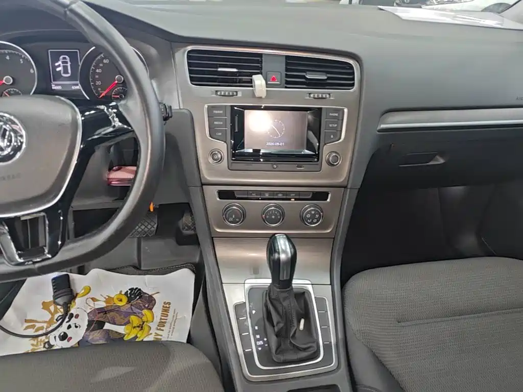 Volkswagen Golf — миниатюра 13