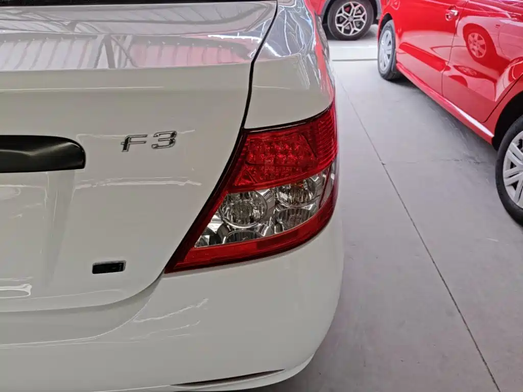 BYD F3 — миниатюра 24