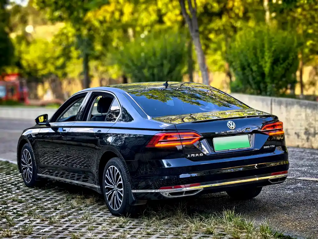Volkswagen Phideon — миниатюра 8