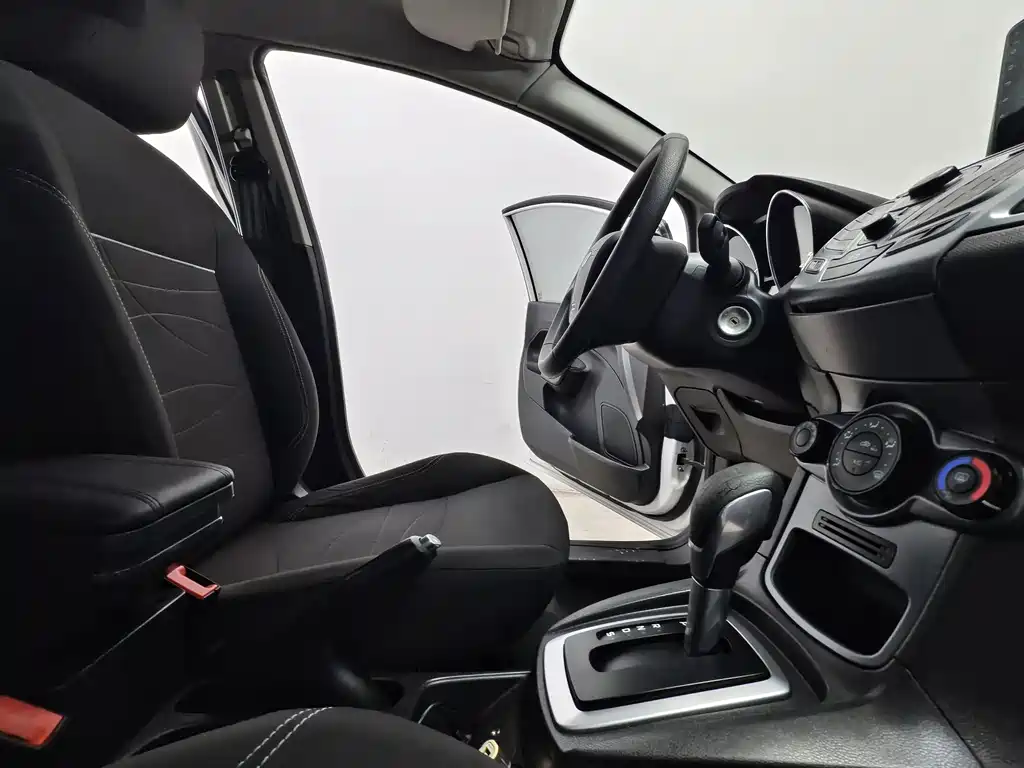 Ford Fiesta — миниатюра 14