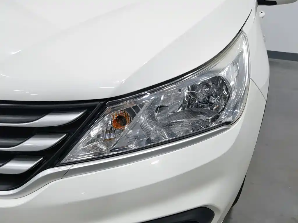 Baojun 310 — миниатюра 7