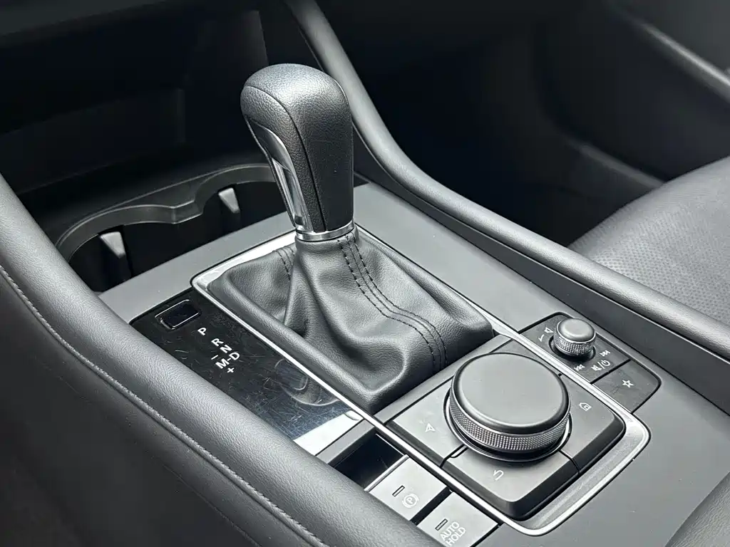 Mazda 3 Axela — миниатюра 8