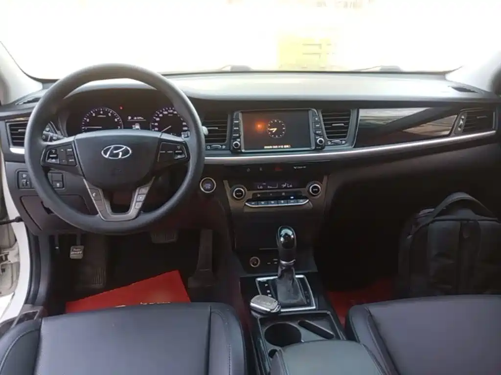 Hyundai Mistra — миниатюра 10