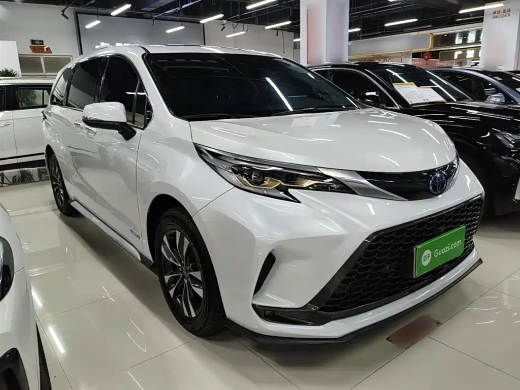 Toyota Granvia 2023 2.5L Luxury