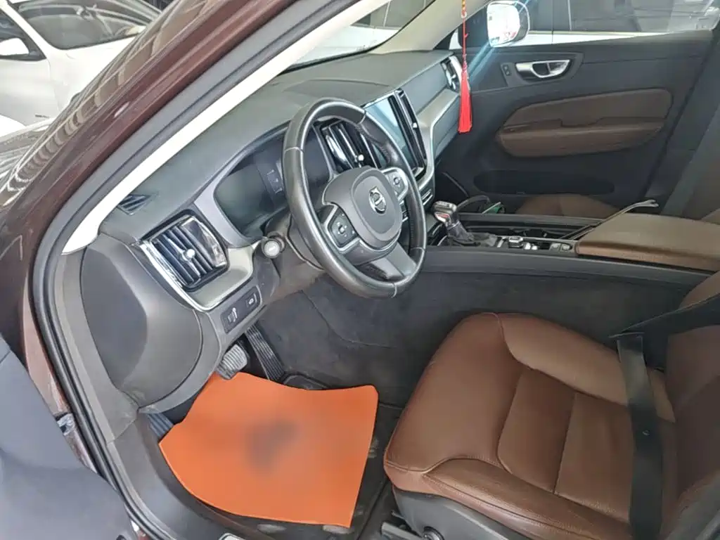 Volvo XC60 — миниатюра 16