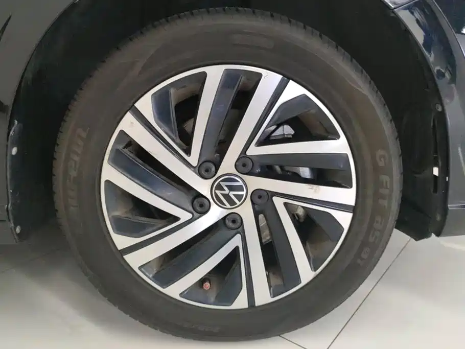 Volkswagen Lavida — миниатюра 6