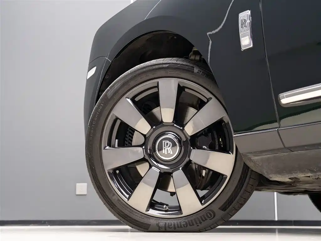 ROLLS-ROYCE CULLINAN