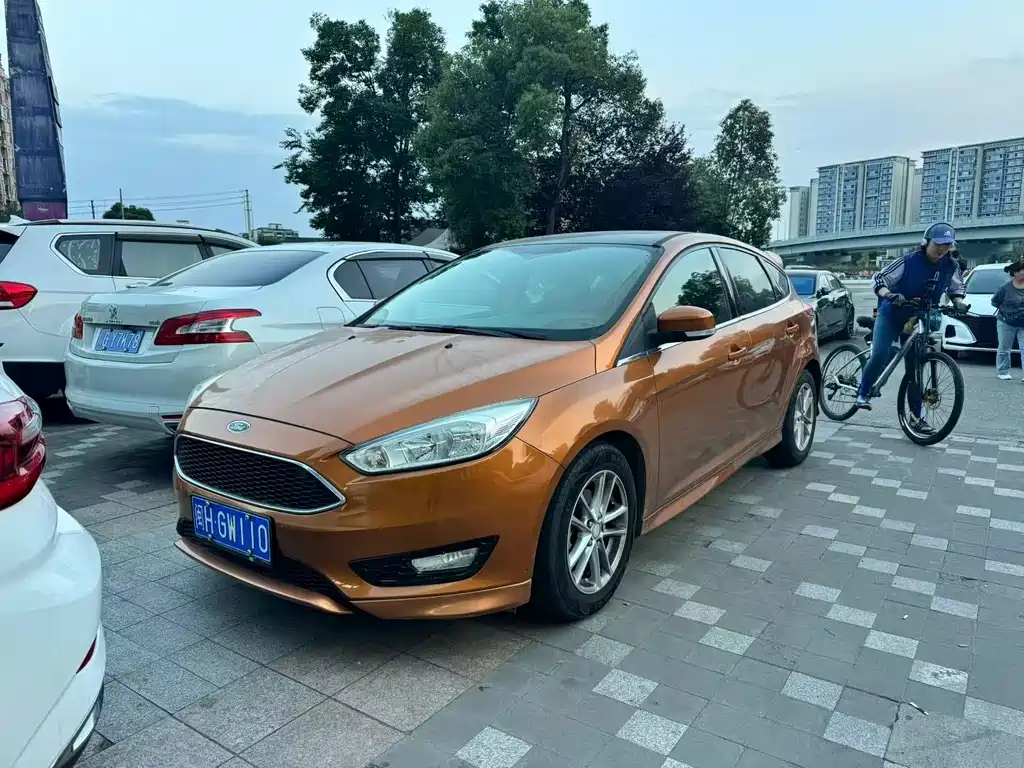 Ford Focus 2015 Hatchback 1.6L Auto Elegant Type