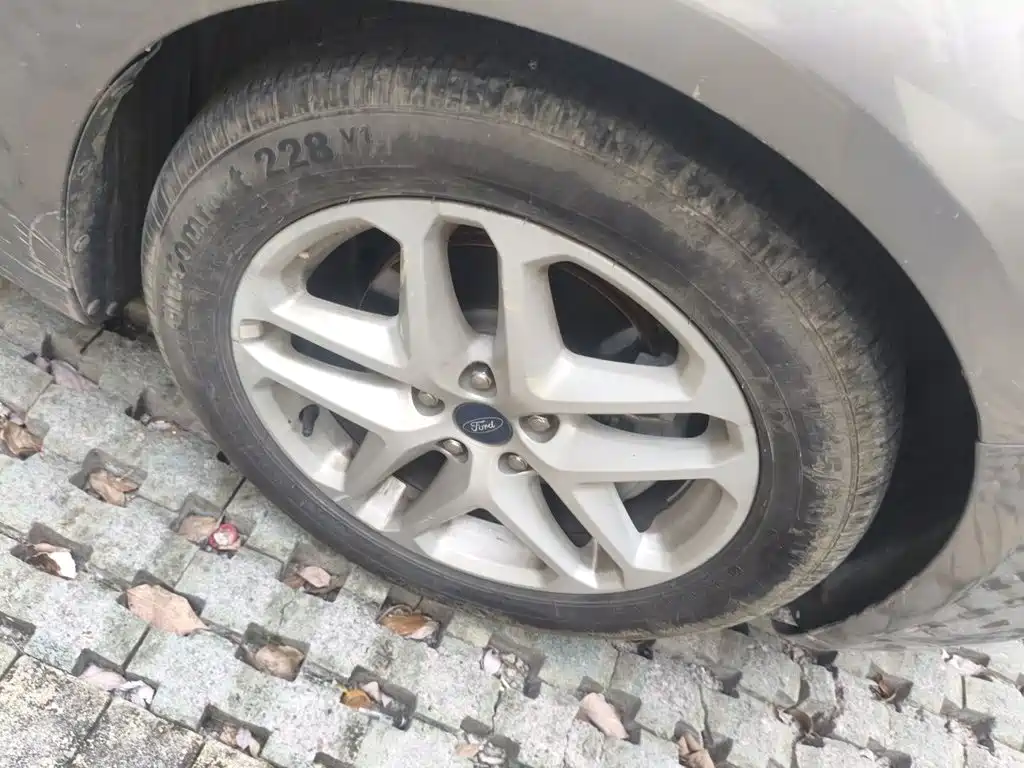 Ford Mondeo — миниатюра 22