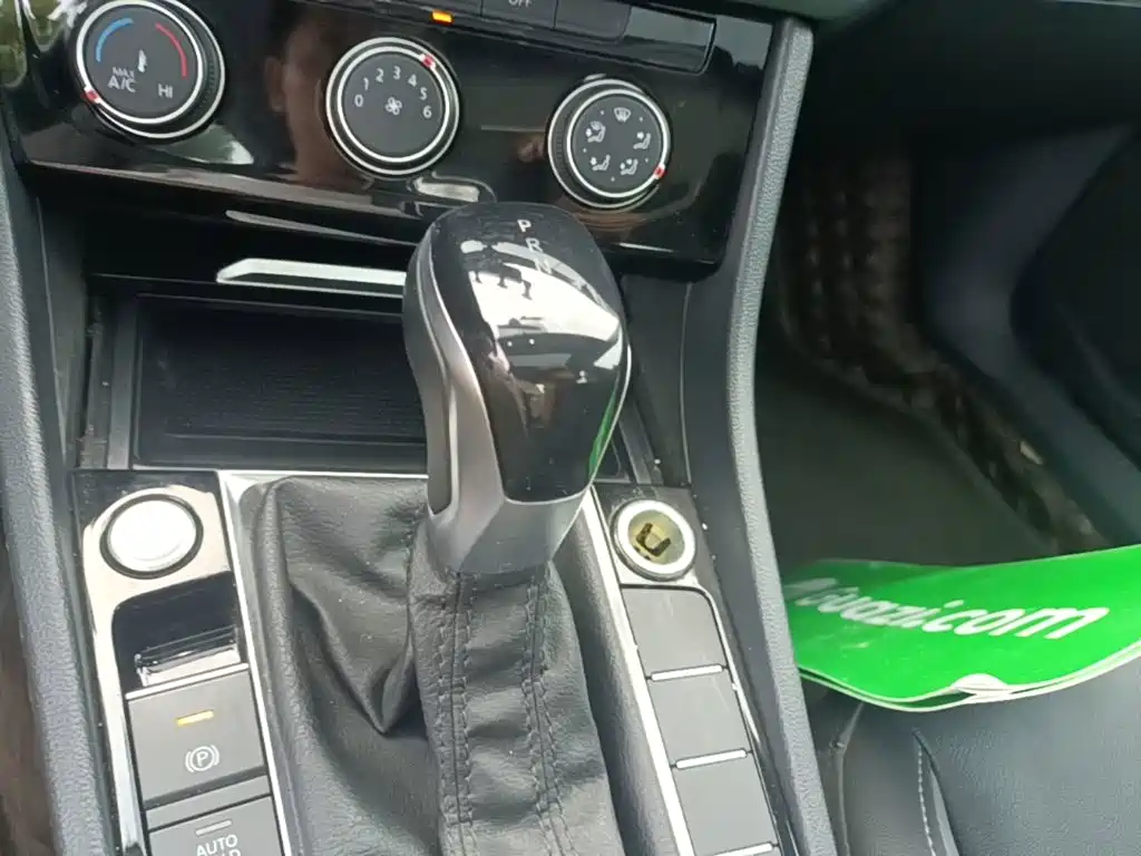Volkswagen Sagitar — миниатюра 14