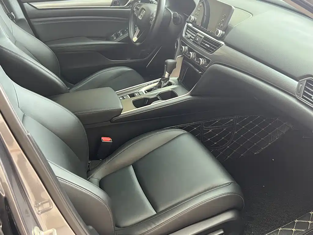Honda Accord — миниатюра 6