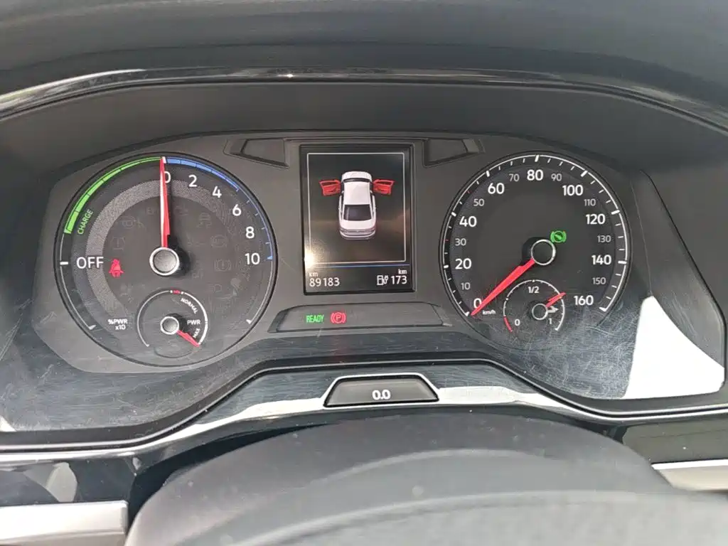 Volkswagen Bora EV — миниатюра 12