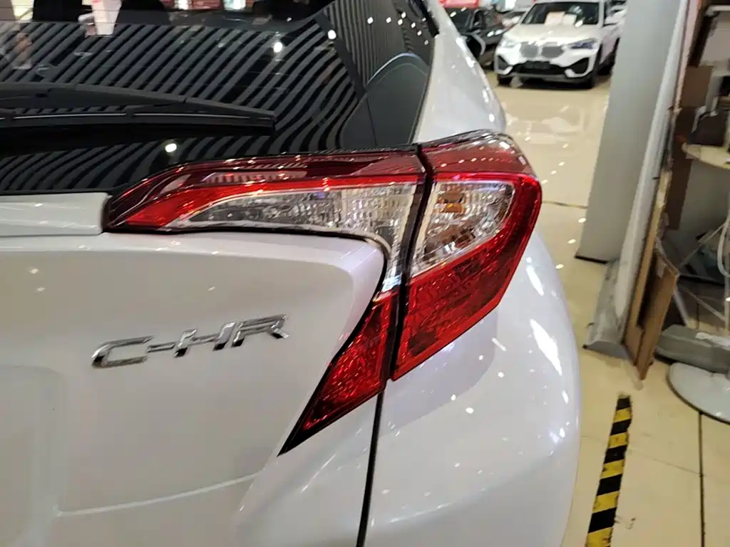 Toyota C-HR — миниатюра 8