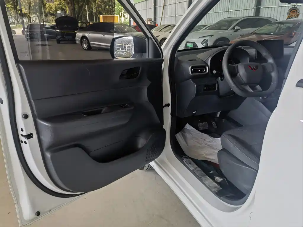 Wuling Hongguang EV — миниатюра 15