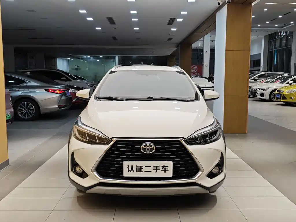 Toyota Yaris L — миниатюра 3