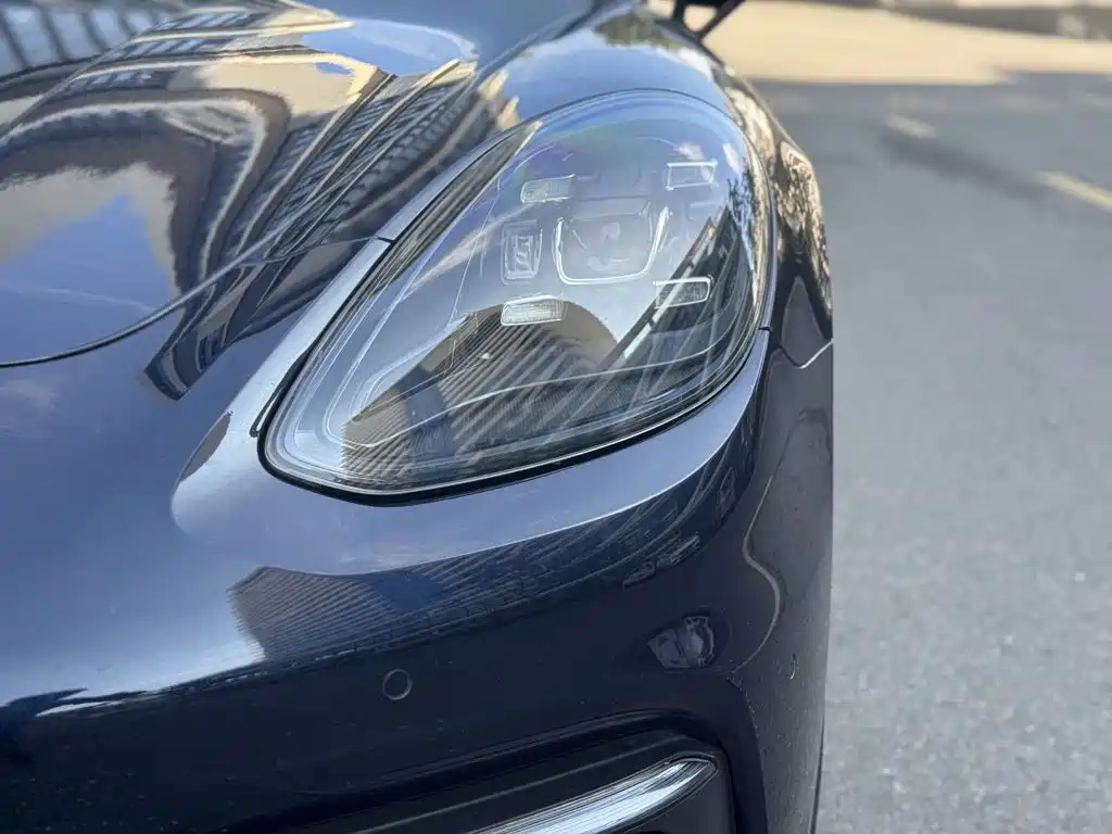 Porsche Panamera — миниатюра 3