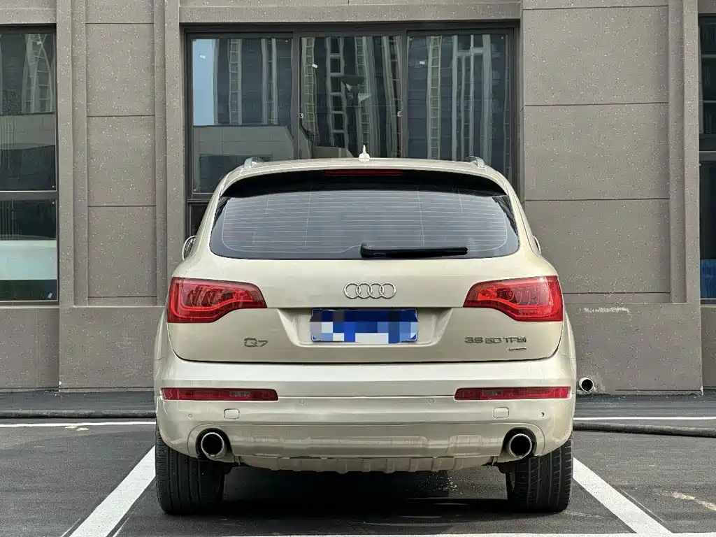 Audi Q7 — миниатюра 8