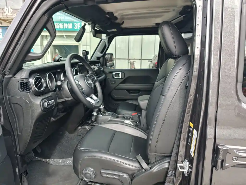 Jeep Wrangler — миниатюра 27