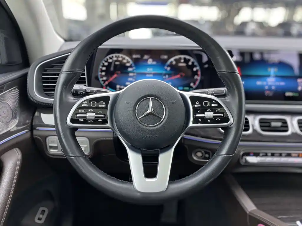 Mercedes-Benz GLS — миниатюра 18