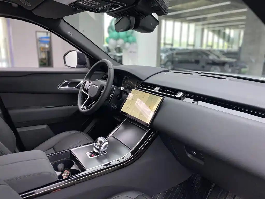 Land Rover Velar — миниатюра 21
