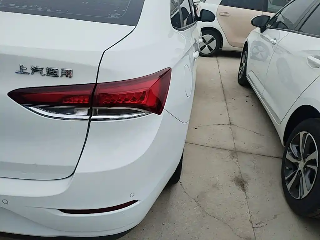 Buick Excelle — миниатюра 8