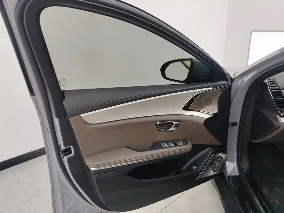 BYD Han — миниатюра 7
