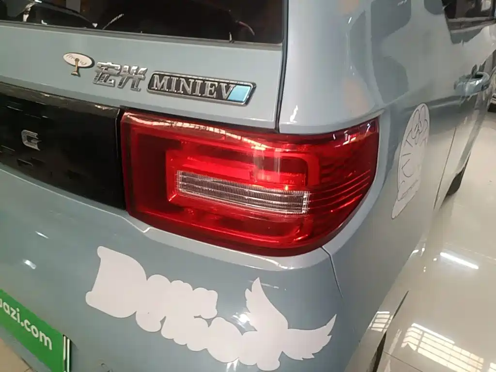 Wuling MINIEV — миниатюра 8