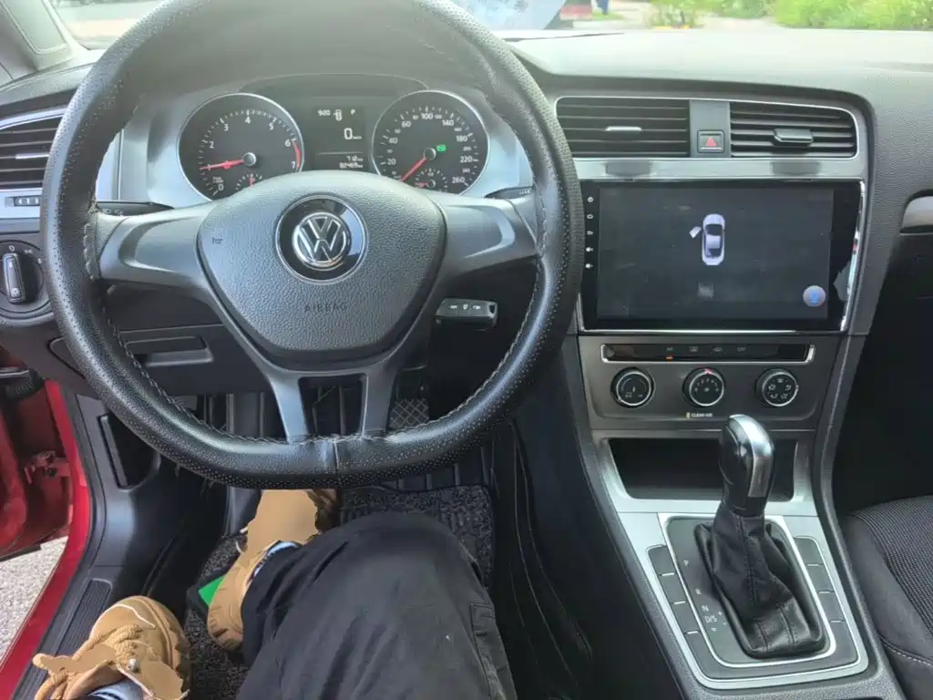 Volkswagen Golf — миниатюра 10