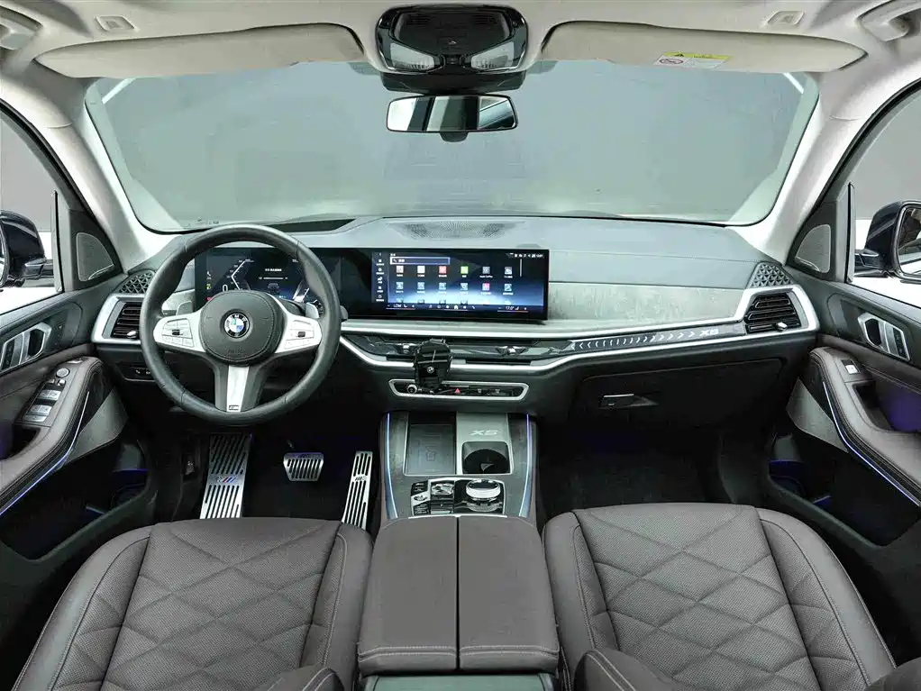 BMW X5 2023 xDrive 30Li Premium M Sport