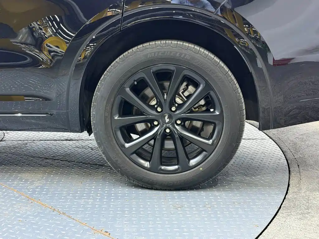 Li Auto Li ONE — миниатюра 9