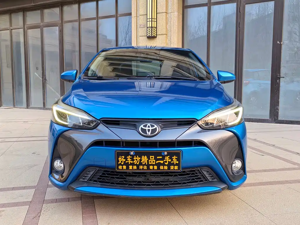 Toyota Yaris L - фото 2