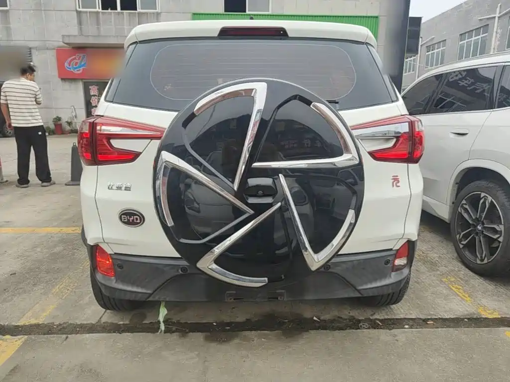 BYD Yuan — миниатюра 6