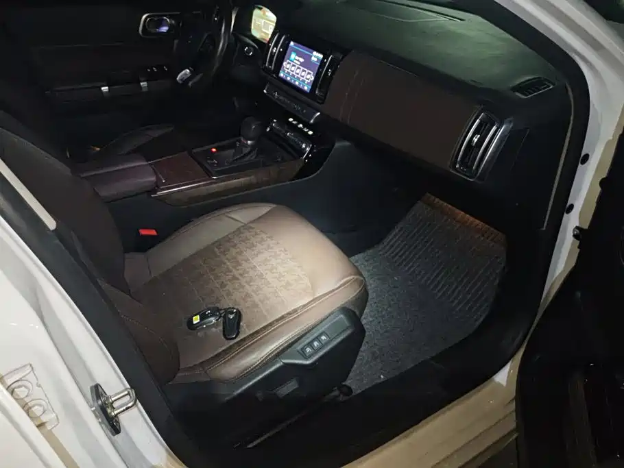 Citroen C6 — миниатюра 8