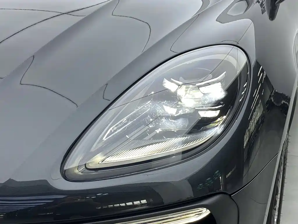 Porsche Macan — миниатюра 14