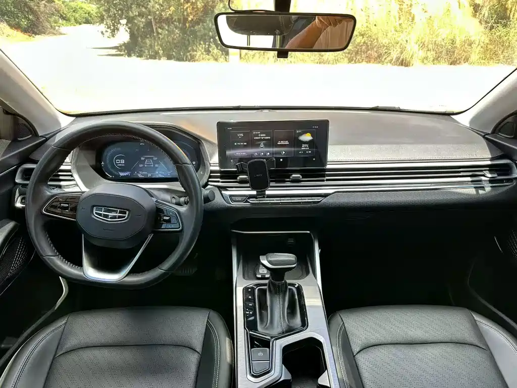 Geely Emgrand — миниатюра 8
