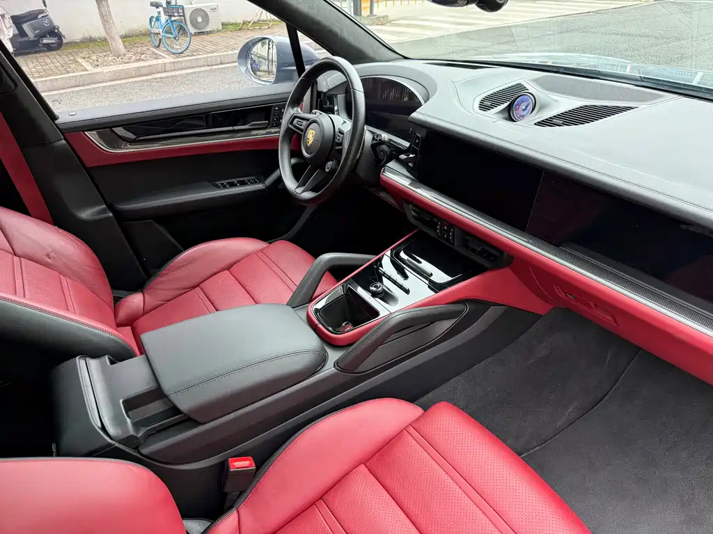 Porsche Cayenne — миниатюра 10