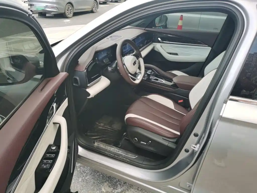 Geely Xingyue L — миниатюра 17