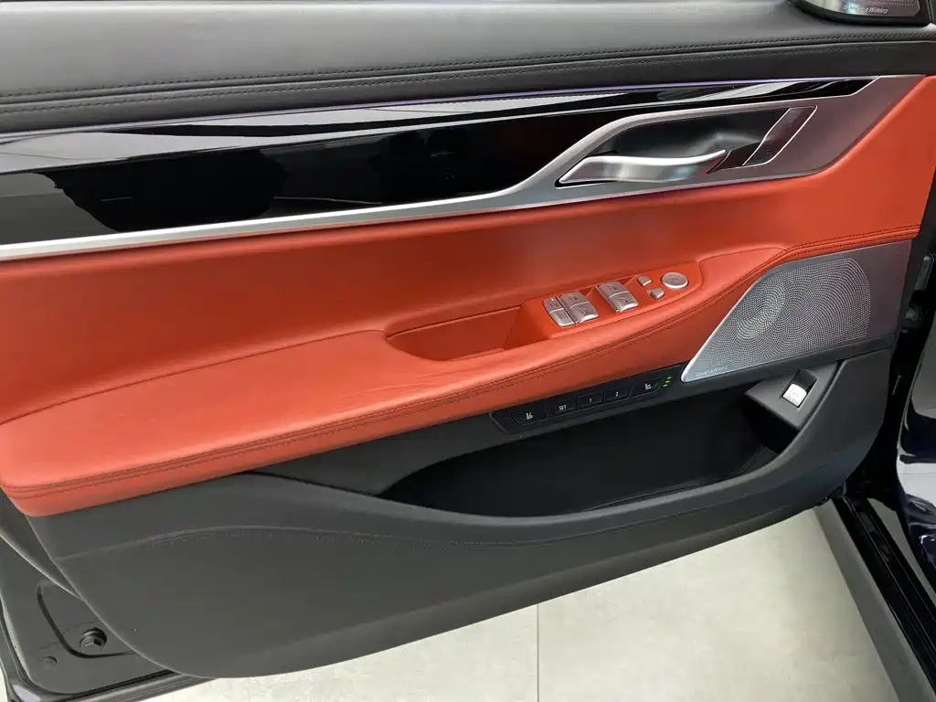 BMW 7 Series — миниатюра 18