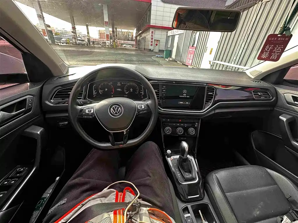 Volkswagen T-Roc — миниатюра 7
