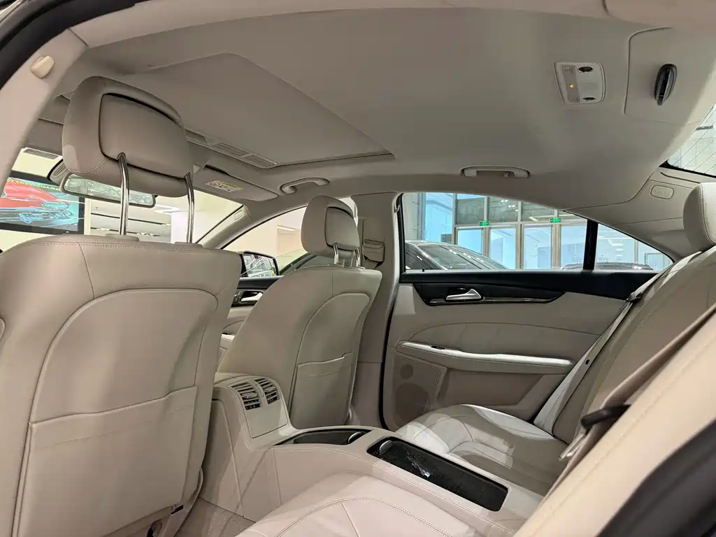 Mercedes-Benz CLS — миниатюра 9