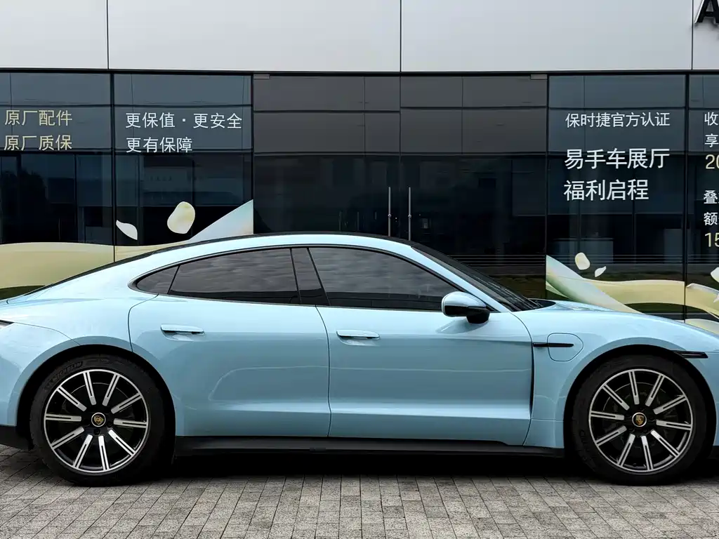 Porsche Taycan — миниатюра 6