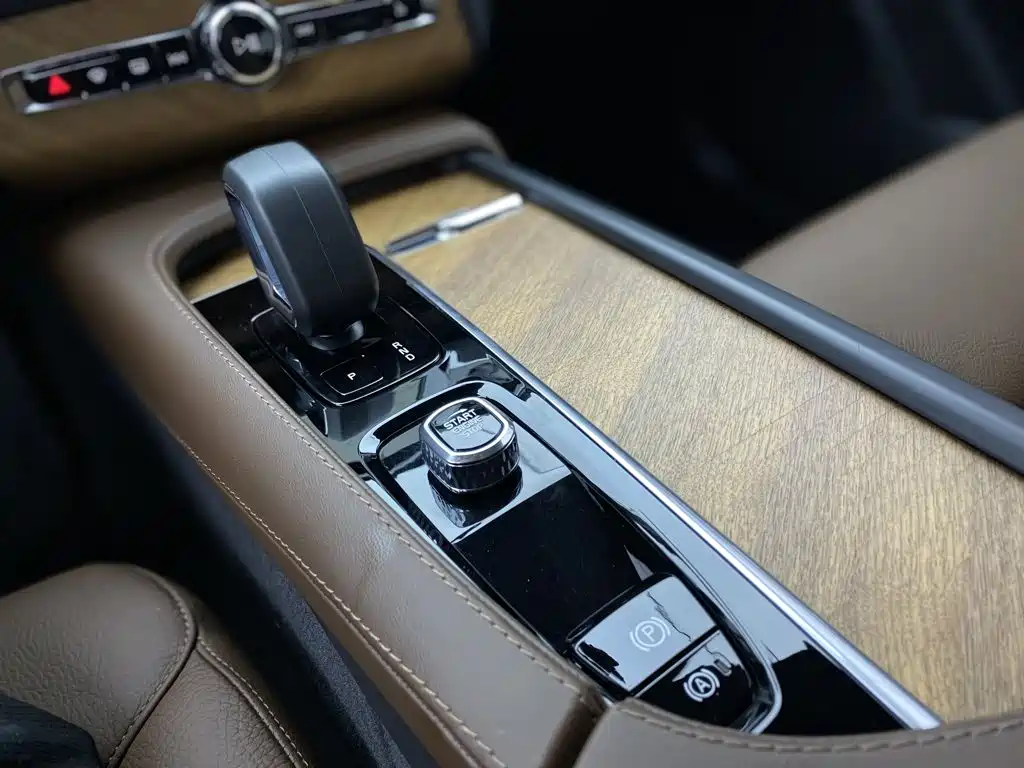 Volvo XC90 — миниатюра 22