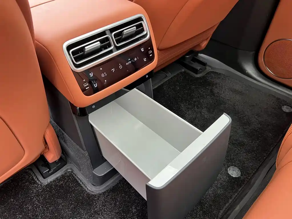 Li Auto Li L7 — миниатюра 9