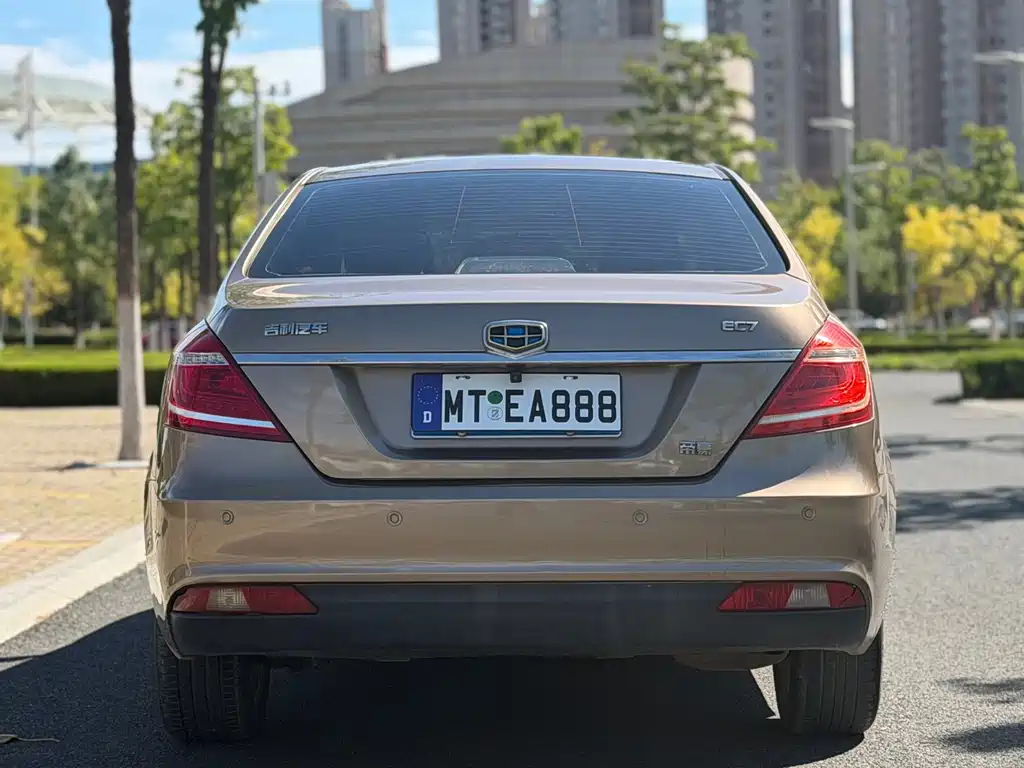 Geely Emgrand — миниатюра 5